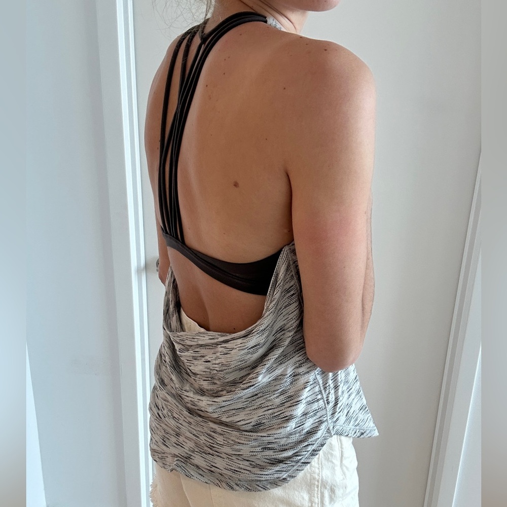 Lululemon Grey & White Athletic Tank w/ Build in Sports Bra